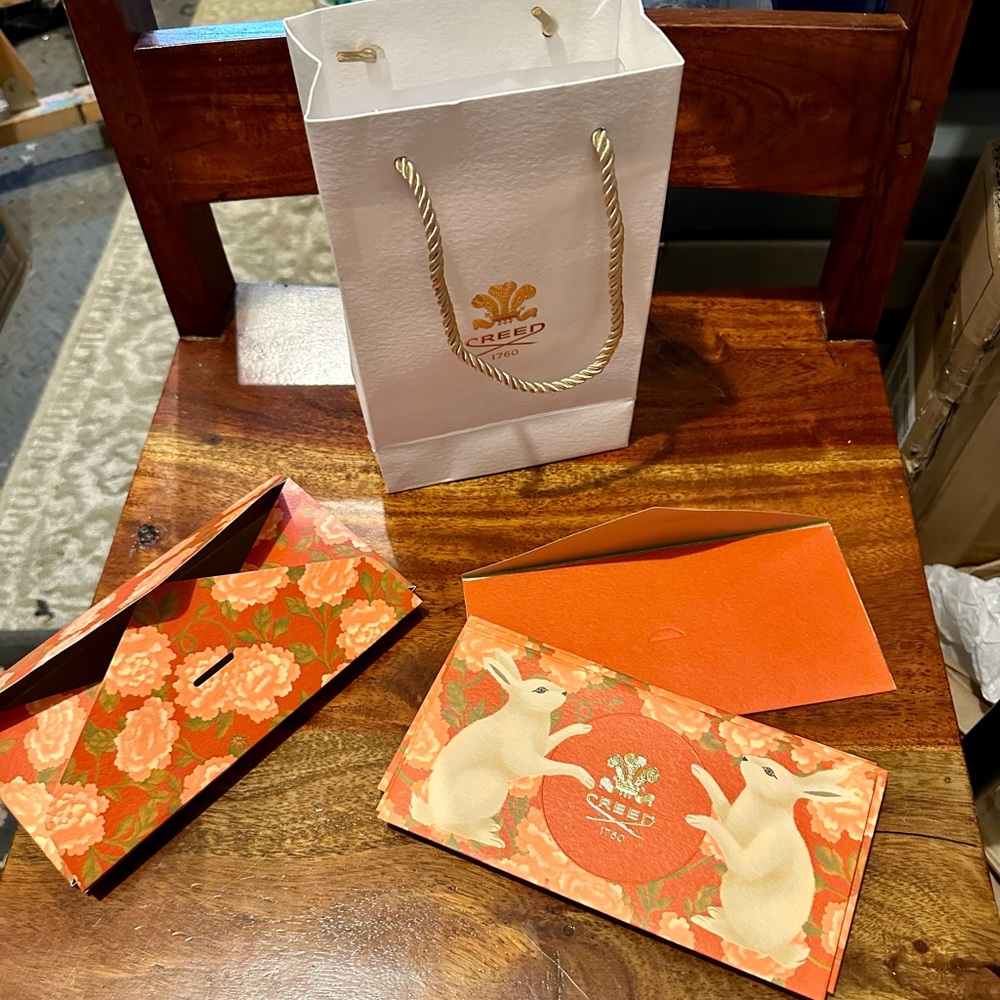 Creed perfumes set - shopping bag, stationary envelopes ,fragrance bottle pouch